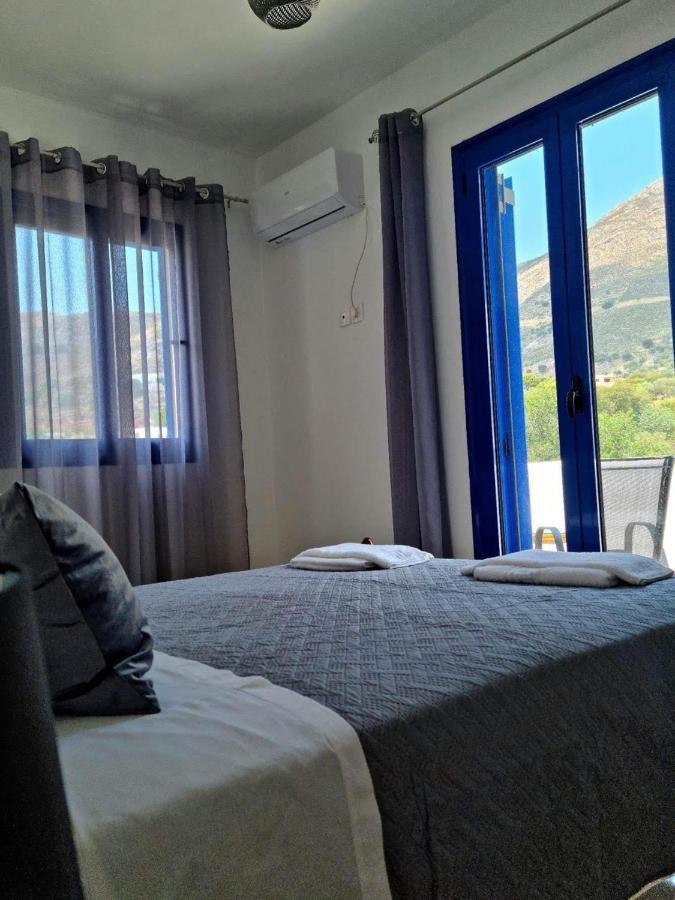 Dionysia Apartments Livadia  Exteriör bild
