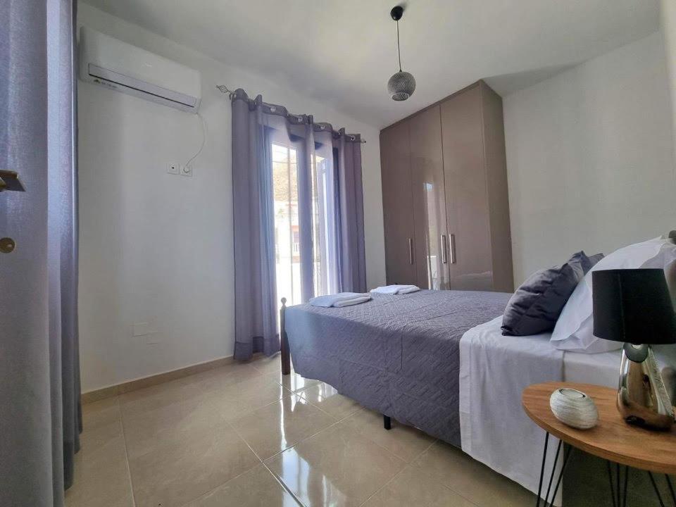 Dionysia Apartments Livadia  Exteriör bild